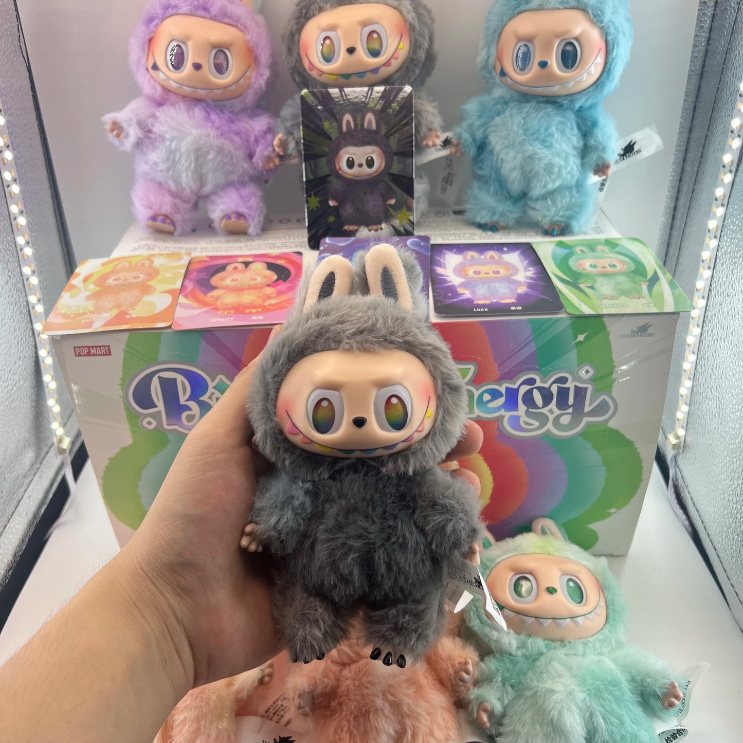 Labubu V3 Cute Cartoon Doll with Couture Wardrobe Front High-Energy-Serie US Spot Goods