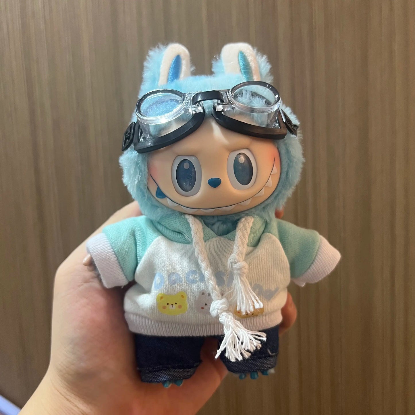 Labubu V3 Front High-Energy-Serie US Spot Goods Beauty Doll with Couture Wardrobe Labubu Doll