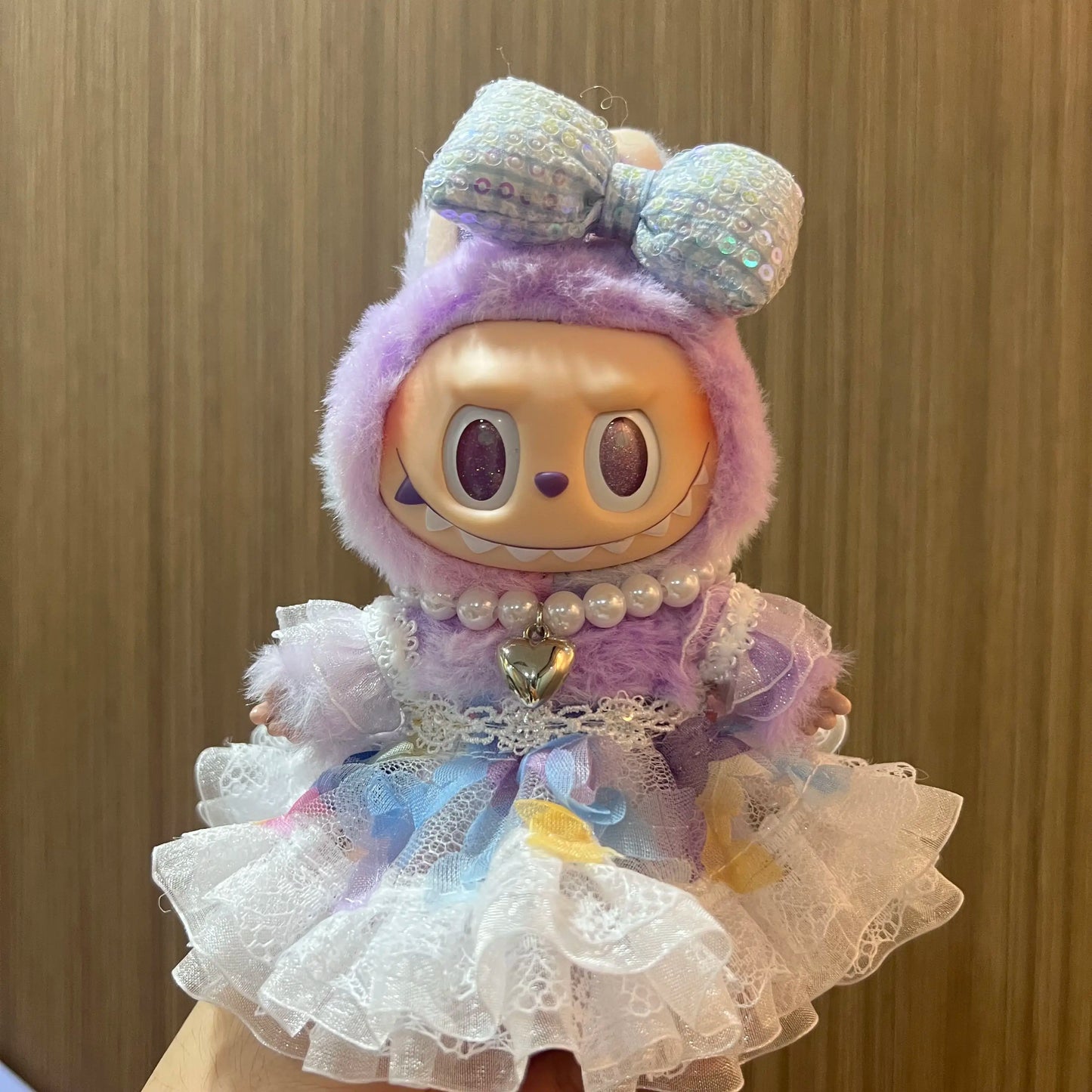 Labubu V3 Front High-Energy-Serie US Spot Goods Handsome Doll with Couture Wardrobe Labubu Doll