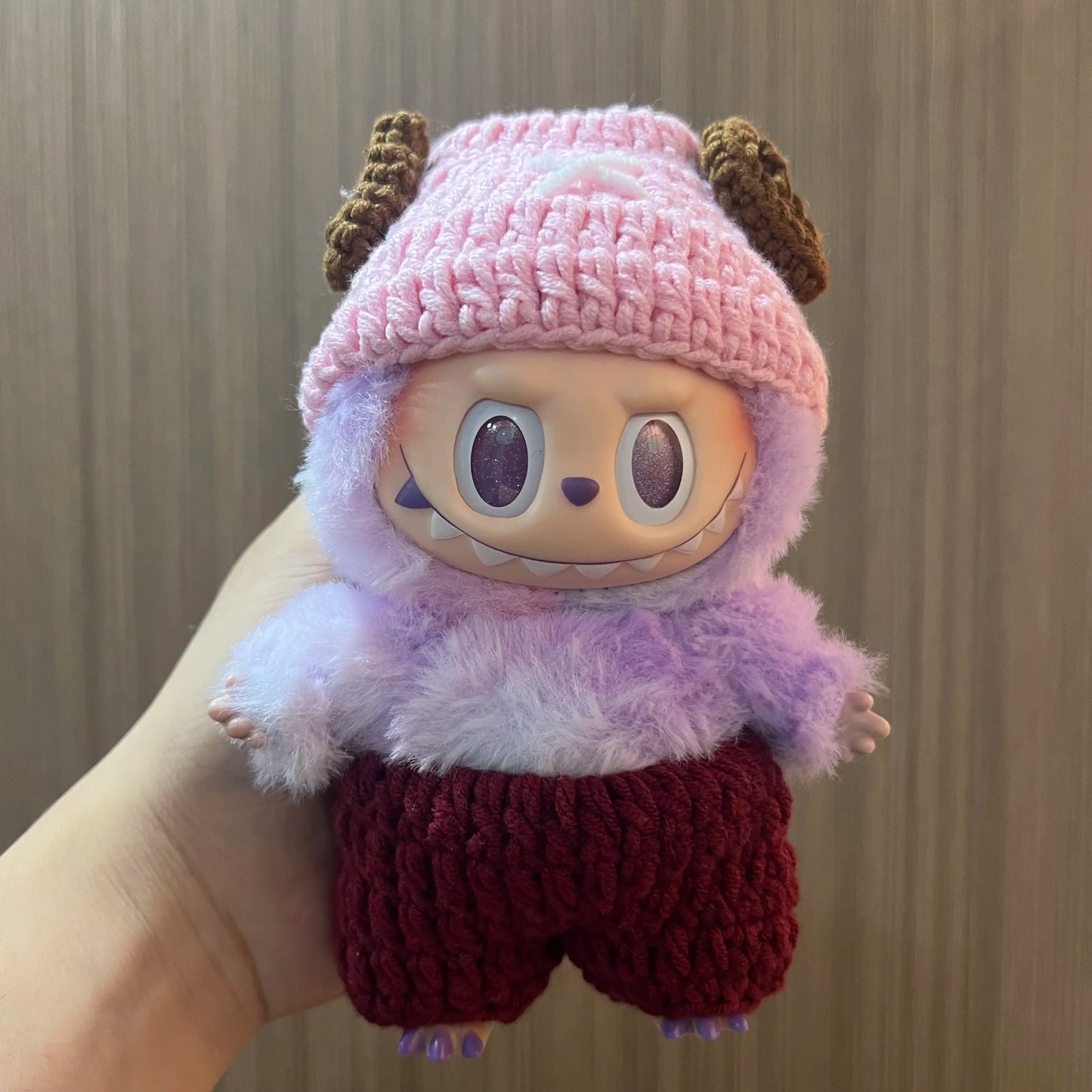 Labubu V3 Front High-Energy-Serie US Spot Goods Lovely Handsome Doll with Couture Wardrobe Labubu Doll